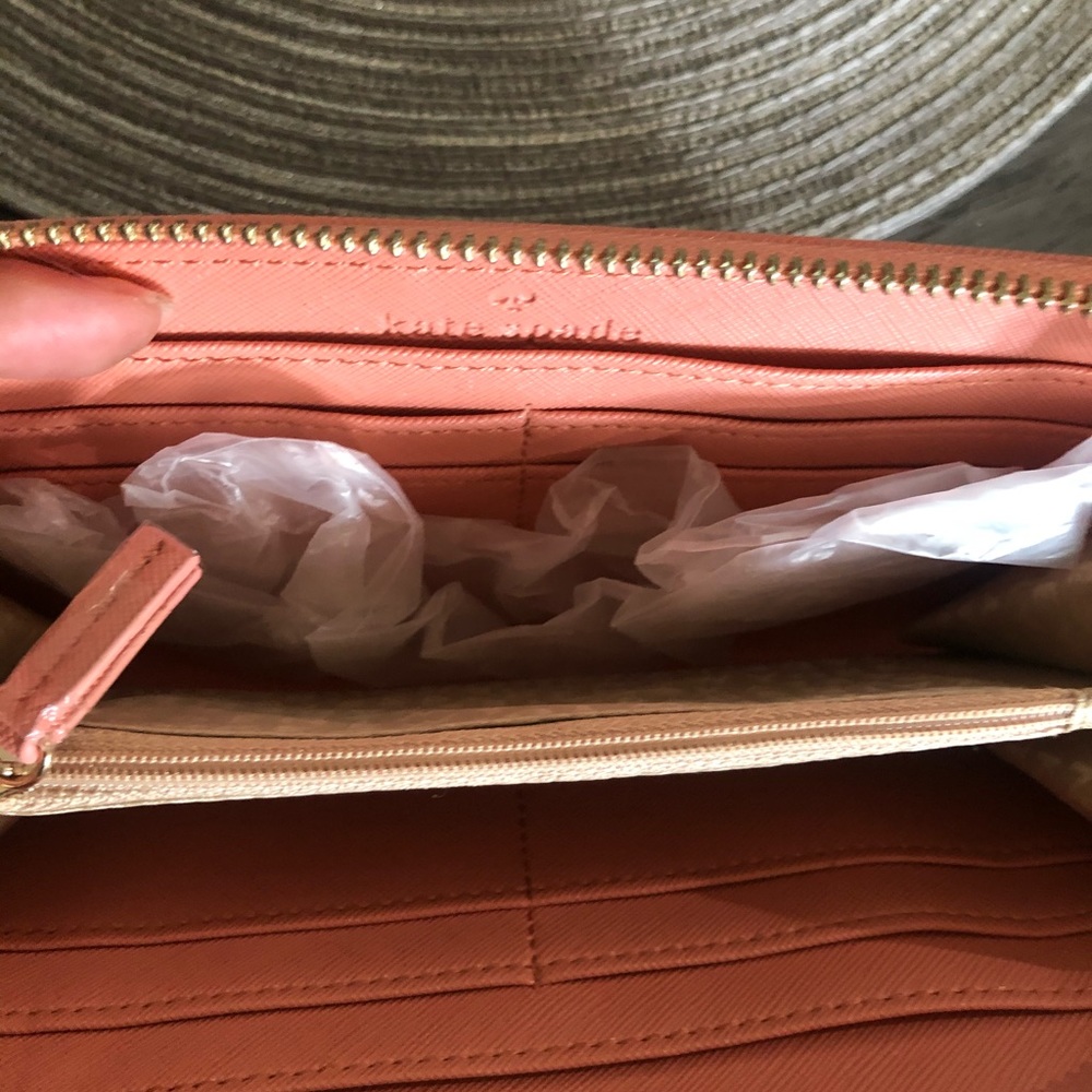 Kate Spade Purse Set - Picture 5 of 7